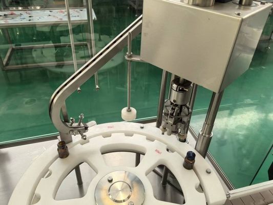 Μηχανή κάλυψης φιαλιδίων για φιαλίδια 2-500ml με πρότυπο GMP, πολυάριθμες λεπίδες κάλυψης, υψηλής ταχύτητας κάλυψη