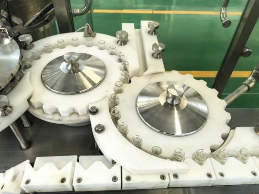 Μηχανή Γεμίσματος Υγρών Φιαλιδίων Για Γυάλινα Μπουκάλια 1-20ml Με Αυτόματες Λειτουργίες Και Πλεονεκτήματα Κατασκευαστή